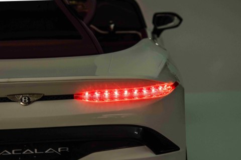 Autko Bentley Bacalar na akumulator dla dzieci Biały + Pilot + EVA + Wolny Start + Audio LED Autko Bentley Bacalar na akumulator dla dzieci Biały + Pilot + EVA + Wolny Start + Audio LED