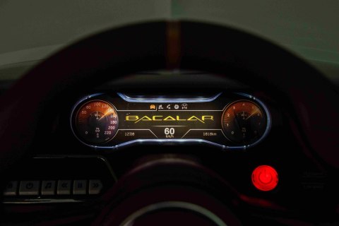 Autko Bentley Bacalar na akumulator dla dzieci Biały + Pilot + EVA + Wolny Start + Audio LED Autko Bentley Bacalar na akumulator dla dzieci Biały + Pilot + EVA + Wolny Start + Audio LED
