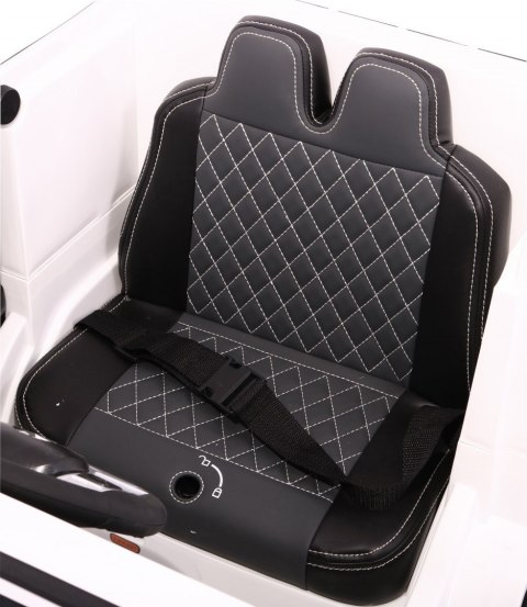 Auto na akumulator Mercedes AMG G65 dla dzieci Biały + Lakierowany + Bagażnik + Światła Dźwięki Auto na akumulator Mercedes AMG G65 dla dzieci Biały + Lakierowany + Bagażnik + Światła Dźwięki