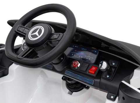 Mercedes Benz AMG EQA dla dzieci Biały + Pilot + 5-punktowe pasy + EVA + Wyświetlacz MP3 + LED Mercedes Benz AMG EQA dla dzieci Biały + Pilot + 5-punktowe pasy + EVA + Wyświetlacz MP3 + LED
