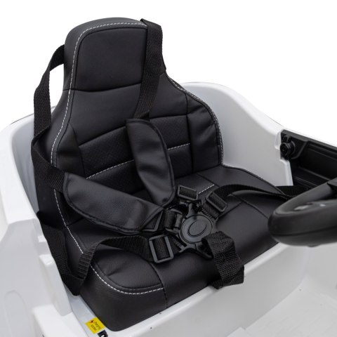 Mercedes Benz AMG EQA dla dzieci Biały + Pilot + 5-punktowe pasy + EVA + Wyświetlacz MP3 + LED Mercedes Benz AMG EQA dla dzieci Biały + Pilot + 5-punktowe pasy + EVA + Wyświetlacz MP3 + LED