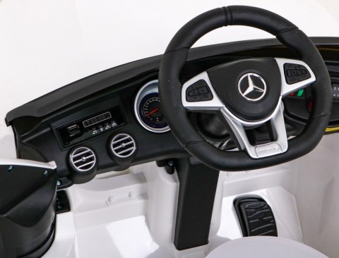 Mercedes Benz GLC63S dla dzieci Biały + Pilot + Napęd 4x4 + MP3 LED + EVA + Wolny Start Mercedes Benz GLC63S dla dzieci Biały + Pilot + Napęd 4x4 + MP3 LED + EVA + Wolny Start