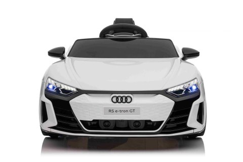 Audi RS E-Tron GT na akumulator Biały + Pilot + Napęd 4x4 + Radio MP3 + LED + EVA Audi RS E-Tron GT na akumulator Biały + Pilot + Napęd 4x4 + Radio MP3 + LED + EVA
