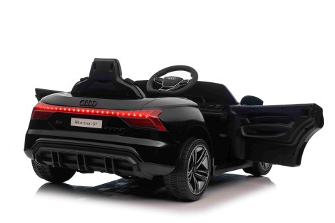Audi RS E-Tron GT na akumulator Czarny + Pilot + Napęd 4x4 + Radio MP3 + LED + EVA Audi RS E-Tron GT na akumulator Czarny + Pilot + Napęd 4x4 + Radio MP3 + LED + EVA