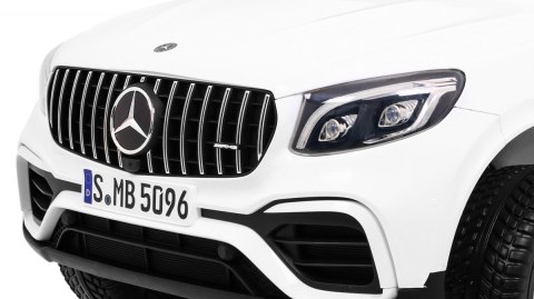 Auto Mercedes GLC 63S dla dzieci Biały + Napęd 4x4 + MP4 + LED + Ekoskóra + Wolny Start + EVA Auto Mercedes GLC 63S dla dzieci Biały + Napęd 4x4 + MP4 + LED + Ekoskóra + Wolny Start + EVA