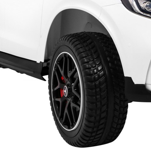 Auto Mercedes GLC 63S dla dzieci Biały + Napęd 4x4 + MP4 + LED + Ekoskóra + Wolny Start + EVA Auto Mercedes GLC 63S dla dzieci Biały + Napęd 4x4 + MP4 + LED + Ekoskóra + Wolny Start + EVA