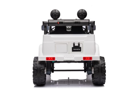 Toyota FJ Cruiser dla dzieci Biały + Pilot + Napęd 4x4 + Audio LED + EVA + Wolny Start Toyota FJ Cruiser dla dzieci Biały + Pilot + Napęd 4x4 + Audio LED + EVA + Wolny Start