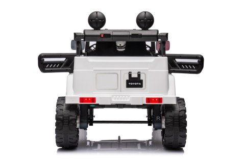 Toyota FJ Cruiser dla dzieci Biały + Pilot + Napęd 4x4 + Audio LED + EVA + Wolny Start Toyota FJ Cruiser dla dzieci Biały + Pilot + Napęd 4x4 + Audio LED + EVA + Wolny Start