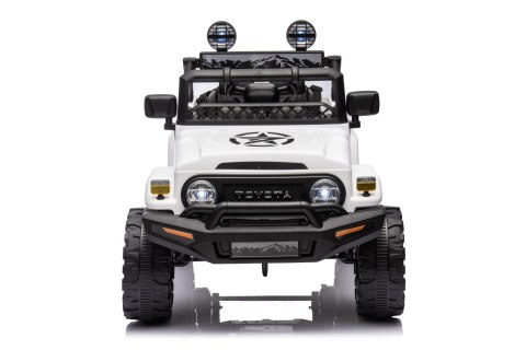 Toyota FJ Cruiser dla dzieci Biały + Pilot + Napęd 4x4 + Audio LED + EVA + Wolny Start Toyota FJ Cruiser dla dzieci Biały + Pilot + Napęd 4x4 + Audio LED + EVA + Wolny Start