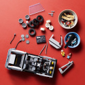 LEGO Icons 10300 Wehikuł czasu z „Powrotu do przyszłości”