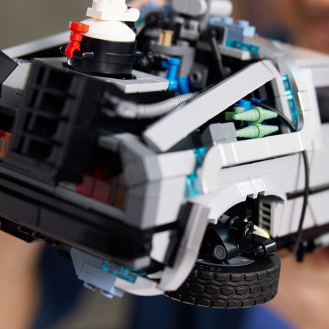 LEGO Icons 10300 Wehikuł czasu z „Powrotu do przyszłości” LEGO Icons 10300 Wehikuł czasu z „Powrotu do przyszłości”